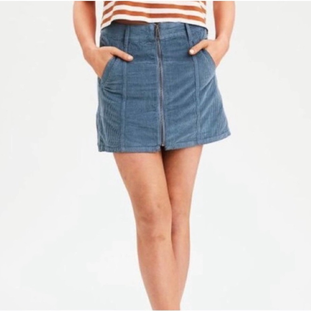 American Eagle Hi-Rise A-Line Corduroy Zip Front Mini Skirt Women's Size‎ 6 Reg